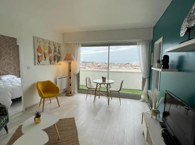 Bright Nest - Open View - Residential Area La Rochelle (Charente-Maritime)
